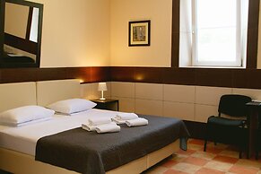 Korona Hotel