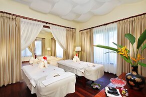 Golden Coast Resort and Spa