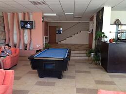 Vezhen Hotel