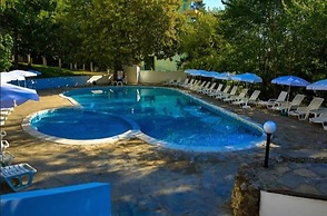 Vezhen Hotel