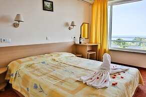 Vezhen Hotel