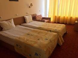 Vezhen Hotel