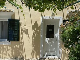 Sebastians Family Hotel & Taverna