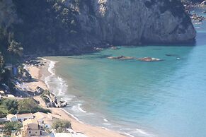 Sebastians Family Hotel & Taverna