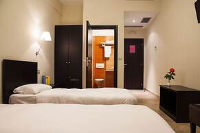 Meteoritis Hotel