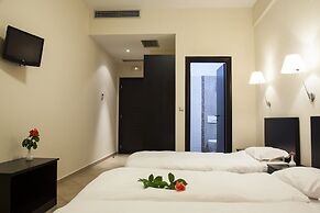 Meteoritis Hotel