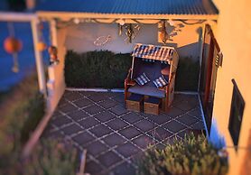Farr Out Guesthouse