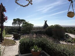 Farr Out Guesthouse