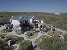 Farr Out Guesthouse