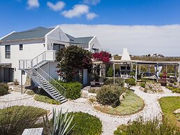 Farr Out Guesthouse