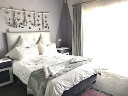Farr Out Guesthouse