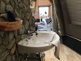 Farr Out Guesthouse