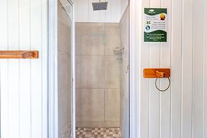 Boardwalk Lodge - self-catering