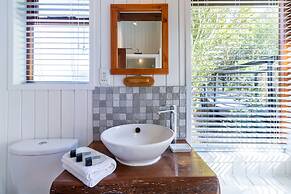 Boardwalk Lodge - self-catering