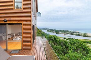 Boardwalk Lodge - self-catering