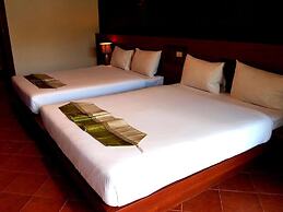 Fanari Khaolak Resort - Courtyard Zone