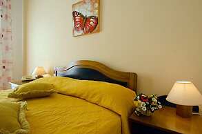 Delphi Hotel