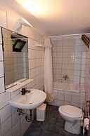 Delphi Hotel