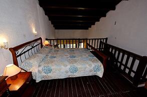 Delphi Hotel