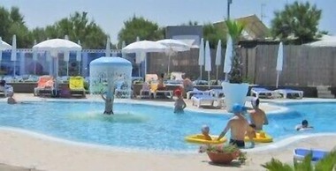 La Isla Resort