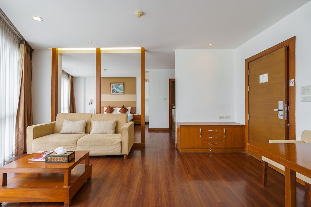 Lantana Resort Hotel Bangkok