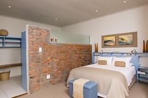 Whalesong Lodge