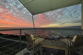 Whalesong Lodge