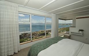 Whalesong Lodge