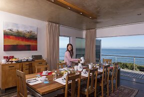 Whalesong Lodge