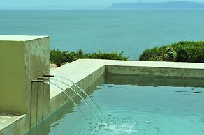Whalesong Lodge
