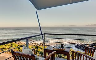 Whalesong Lodge