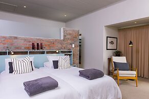 Whalesong Lodge