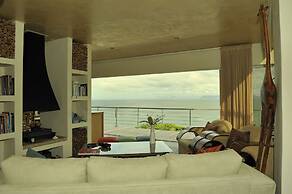 Whalesong Lodge