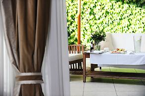 Lesar Hotel Angel