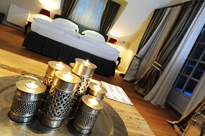Lesar Hotel Angel