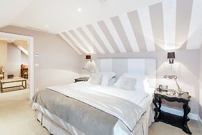 Lesar Hotel Angel