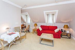 Lesar Hotel Angel