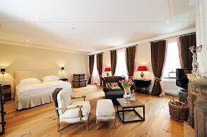 Lesar Hotel Angel