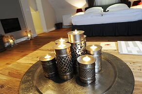 Lesar Hotel Angel