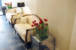 Lesar Hotel Angel
