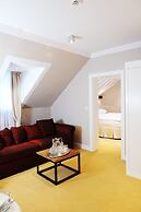 Lesar Hotel Angel