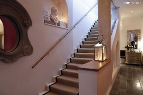 Lesar Hotel Angel