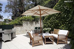 Lesar Hotel Angel