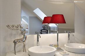 Lesar Hotel Angel