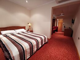 Hotel BaMBiS