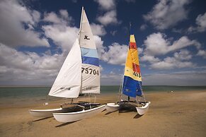 Dugong Beach Lodge