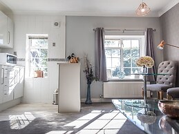 Cricketfield House - Guest House