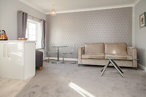 Cricketfield House - Guest House