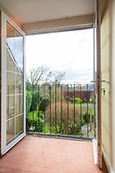 Cricketfield House - Guest House