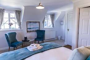 Cricketfield House - Guest House